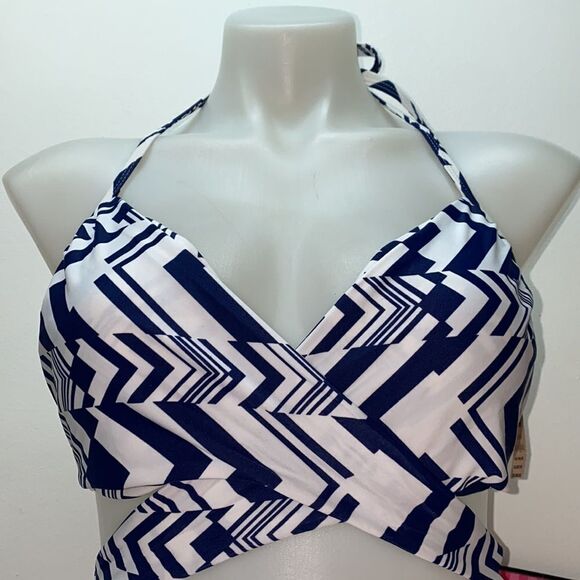 🔥🏖VICTORIA SECRET  swimsuit  just top 34DD push-up  New #7 - Picture 1 of 10